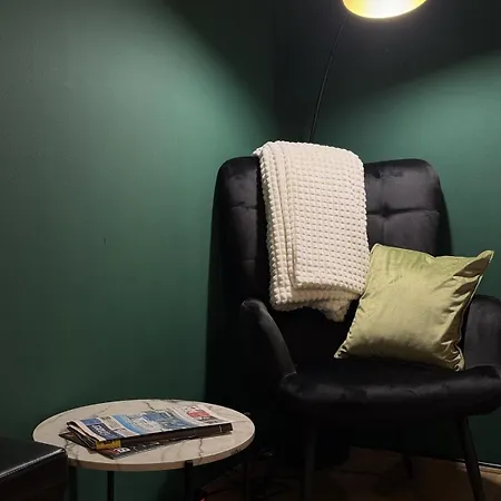 Cozy - 5 Min From Main Station *