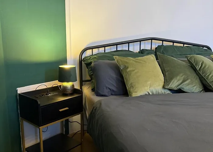 דירה Cozy - 5 Min From Main Station *