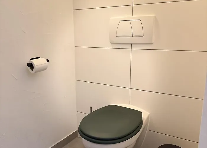 Cozy - 5 Min From Main Station דירה *